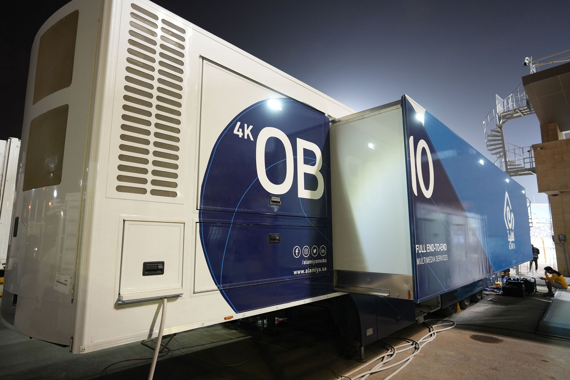 Alamiya OB van